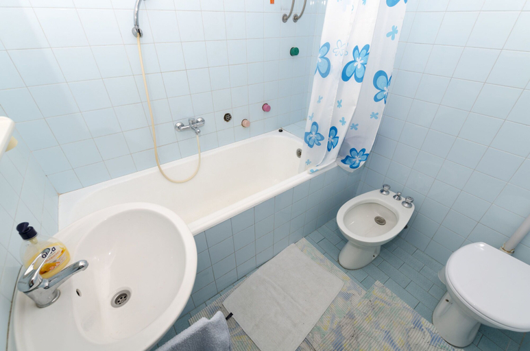 Bathroom 5, Apartment Tome G, Primošten
