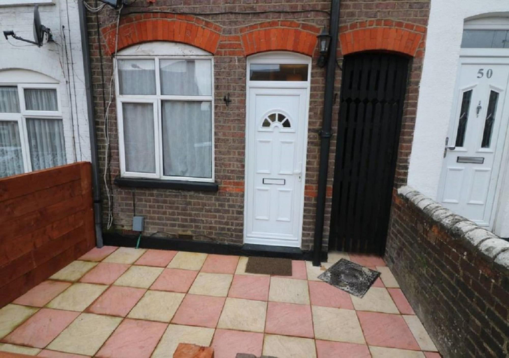 Exterior & Views 2, Huku Kwetu - Salisbury House, Luton