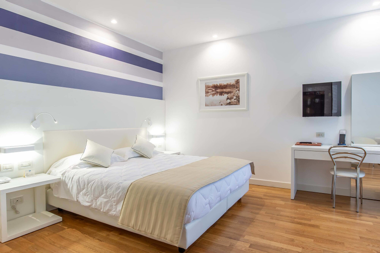 Bedroom 25