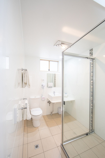 Bathroom 4, New England Motor Lodge, Glen Innes Severn