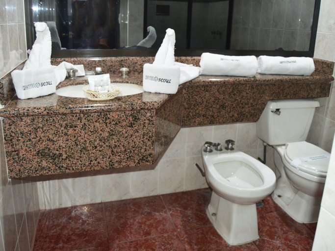 Bathroom 4, Hotel Seoul, Mexico City