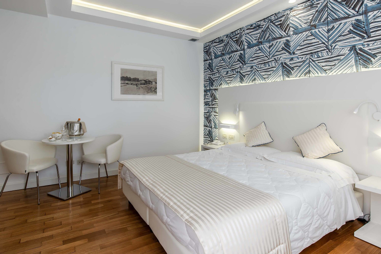 Bedroom 26