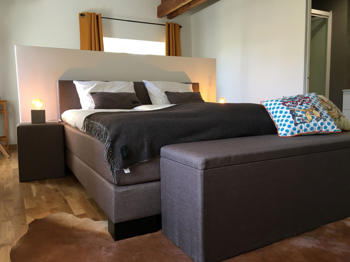 Bedroom 2, Domaine La Reveille, Puy-de-Dôme