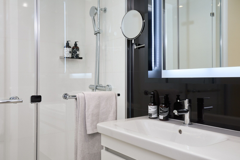 Bathroom 5, INNSiDE by Melia Barcelona Apolo, Barcelona