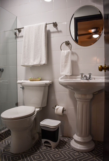 Bathroom 4, Santa Ana, Mérida
