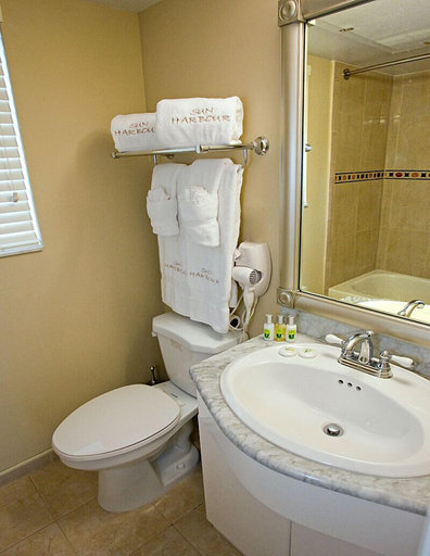 Bathroom 5, Sun Harbour Boutique Hotel, Miami-Dade