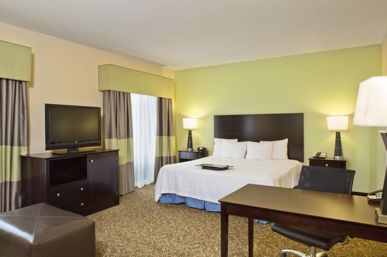 Bedroom 4, Hampton Inn & Suites Arundel Mills Baltimore, Anne Arundel