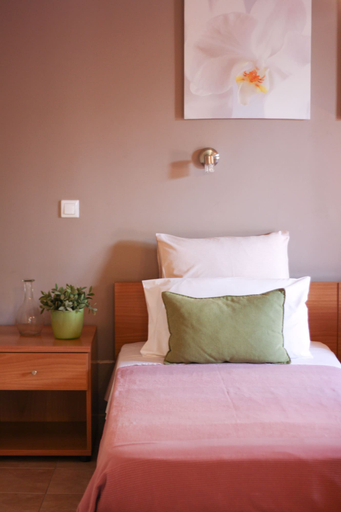 Bedroom 3, Akis Apartments, Ionian Islands