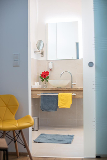 Bathroom 5, Hotel Zum goldenen Hirschen, Freistadt