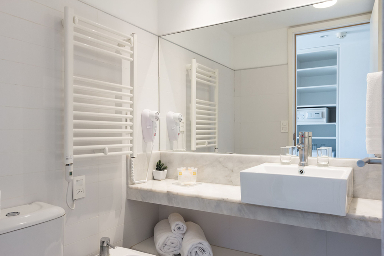 Bathroom 4, UY Proa Sur Hotel, Rocha