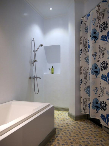 Bathroom 4, Bohol Dreamcatcher Resort, Panglao