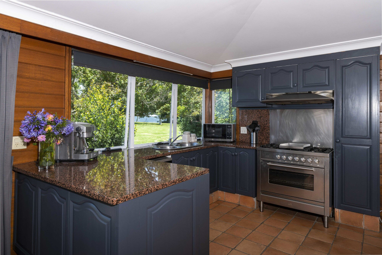 Others 4, Rosewood Estate, Tamborine Mountain