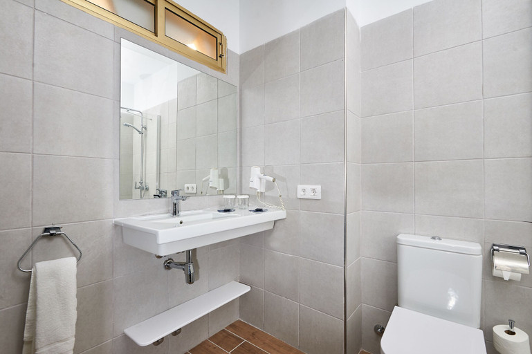 Bathroom 5, Kn Aparthotel Columbus, Santa Cruz de Tenerife