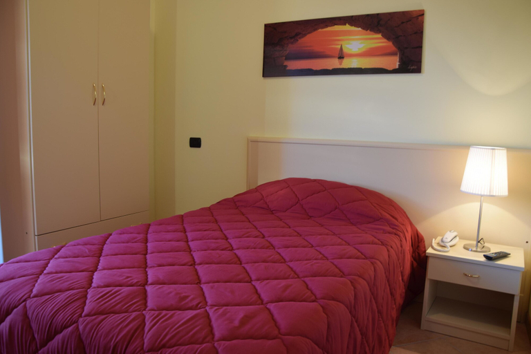 Bedroom 3, Hotel Il boschetto, Macerata