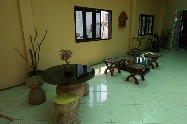 Others 5, Domon Hotel, Vientiane