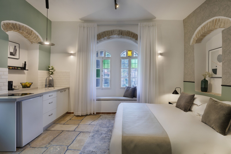 Bedroom 3, Villa Albi - Machne Yehuda Hotel