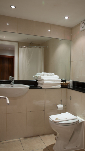 Bathroom 4, Garden View Hotel, London