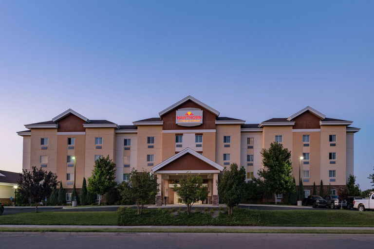 Exterior & Views 2, Hawthorn Suites by Wyndham Williston, Williams
