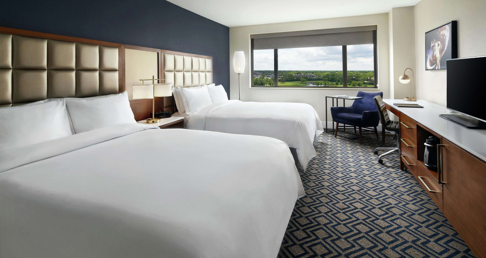 Bedroom 3, Hilton Chicago/Oak Brook Hills Resort & Conference Center, Dupage