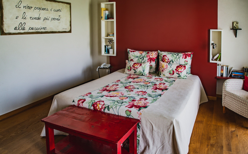 Bedroom 2, Prime Alture Wine Resort, Pavia