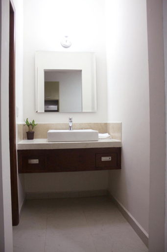 Bathroom 4, Marena Suites and Apartments, Mazatlán