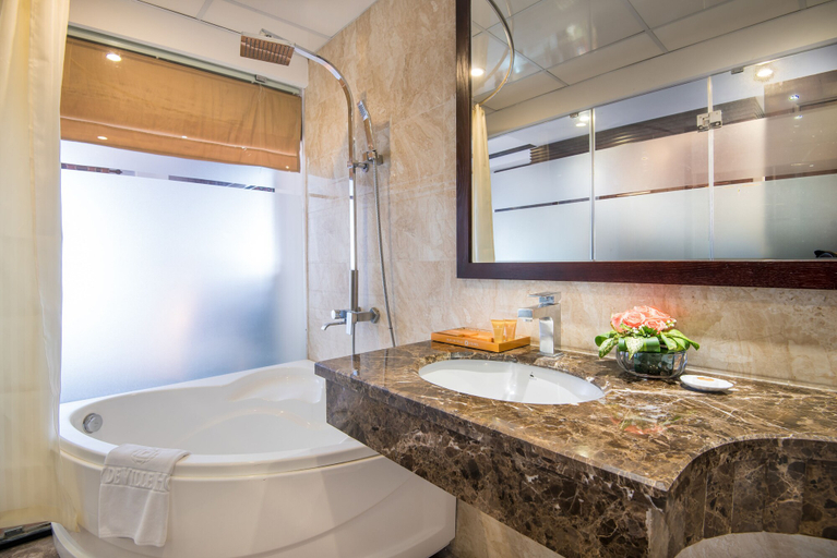 Bathroom 4, Babylon Grand Hotel & Spa, Ba Đình