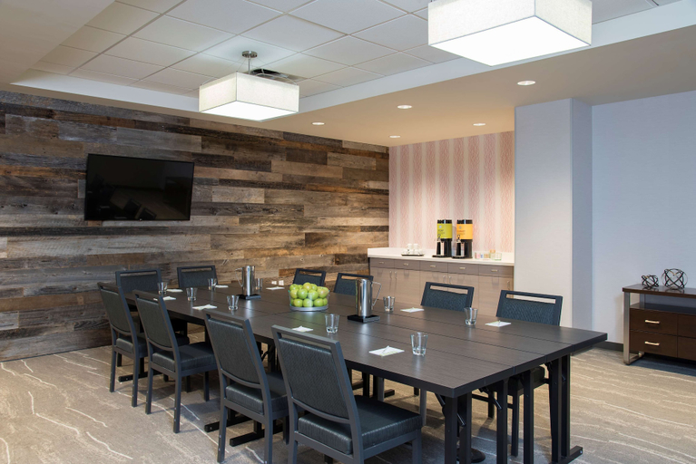 Food & Drinks 5, Home2 Suites by Hilton Indianapolis Downtown, Marion