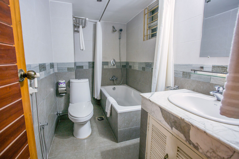 Bathroom 4, Hotel La Villa Western, Dhaka