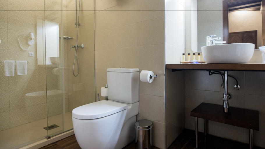 Bathroom 4, Hotel Abad Toledo, Toledo