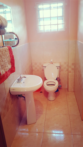 Bathroom 4, Ri'Biero's Holiday Apartments