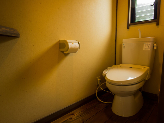 Bathroom 5, Yurari Rokumyo, Yufu