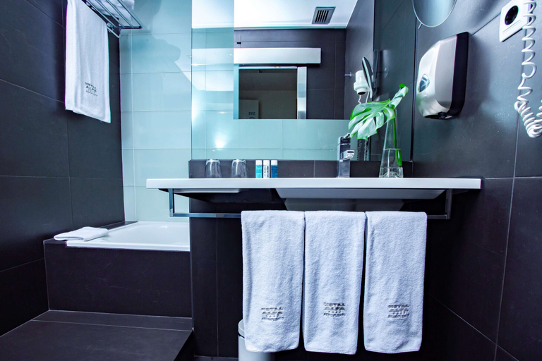 Bathroom 5, Best Western Plus Hotel Alfa Aeropuerto, Barcelona