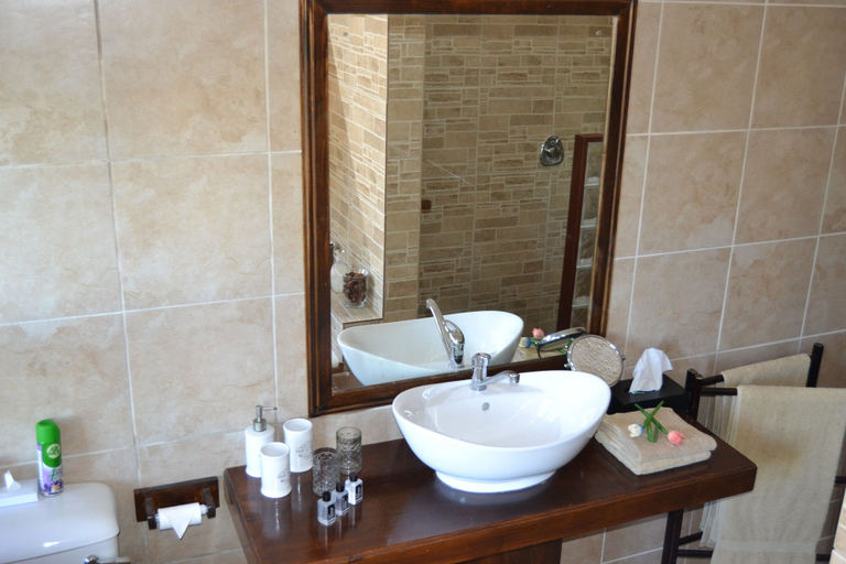 Bathroom 3, Dolphin View Guesthouse, Cacadu