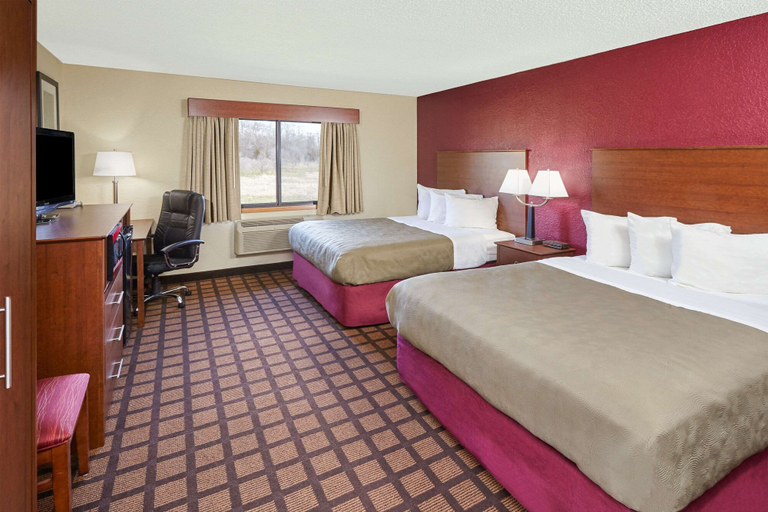 Bedroom 4, AmericInn by Wyndham Burlington, Racine
