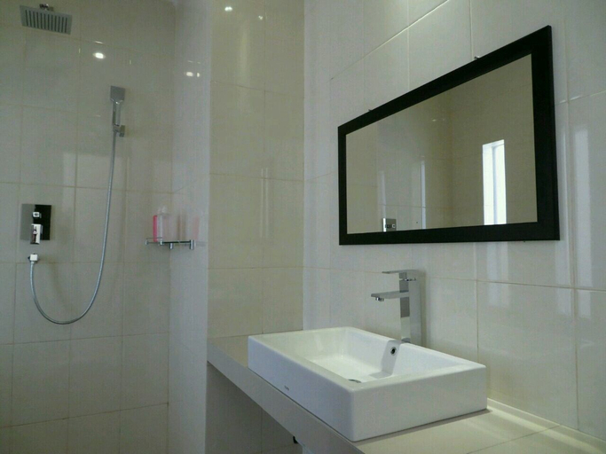 Bathroom 4, Odah Ayu Guest House, Gianyar