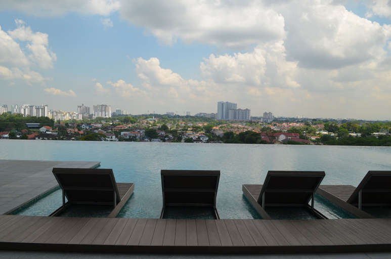 Food & Drinks, 1 Tebrau Suites by Subhome, Johor Bahru