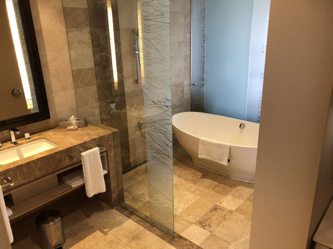 Bathroom 5, Oubaai Hotel Golf & Spa, Eden