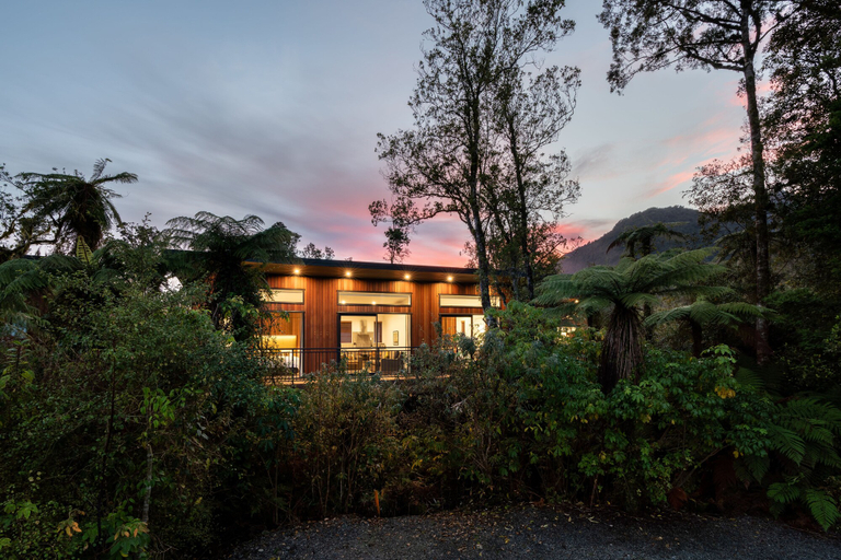 Exterior & Views 2, Rainforest Retreat, Westland