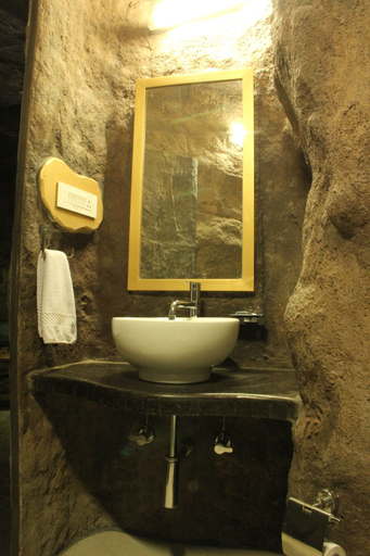 Bathroom 5, Tathastu Pench, Seoni