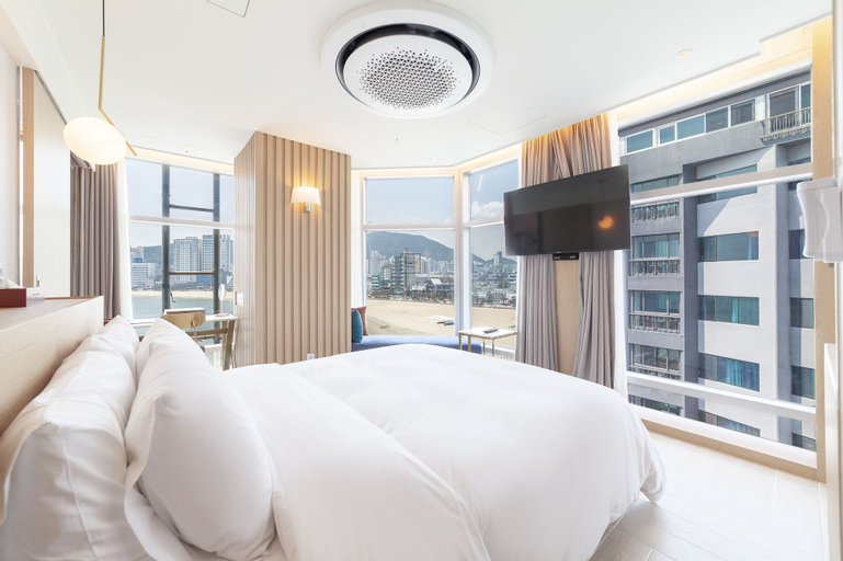 Ocean 2 Heaven, Suyeong