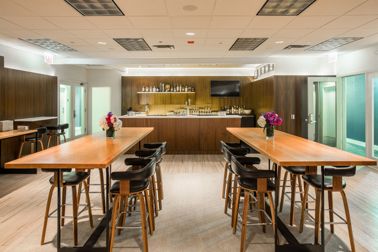 Food & Drinks 4, Kinzie Hotel, Cook