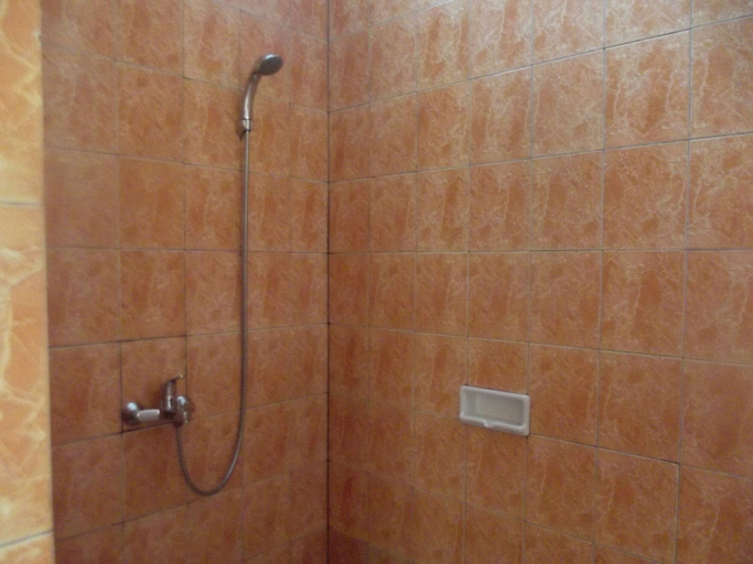 Bathroom 5, La Belle Etoile Hotel, Manggarai Barat
