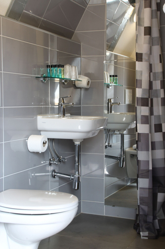 Bathroom 4, Hotel Mansion, Amsterdam