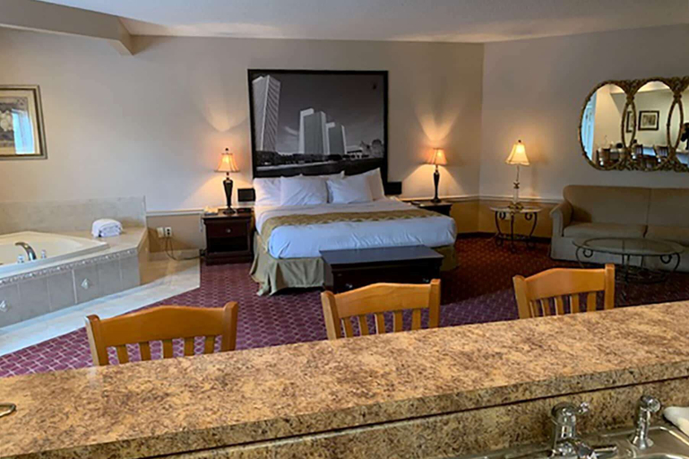 Bedroom 3, Super 8 by Wyndham Albany, Albany