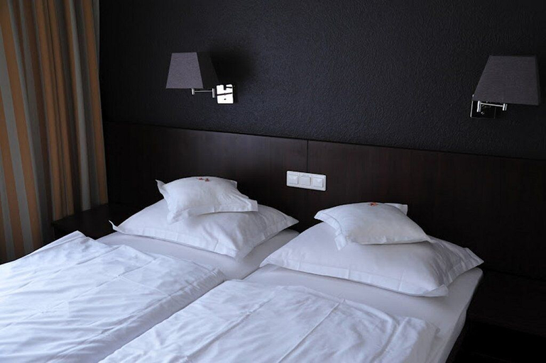 Bedroom 5, Hotel Lindenhof, Düsseldorf