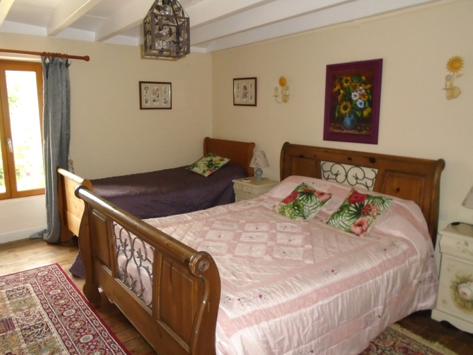 Bedroom 4, Chambres d'Hôtes Bienvenue, Deux-Sèvres