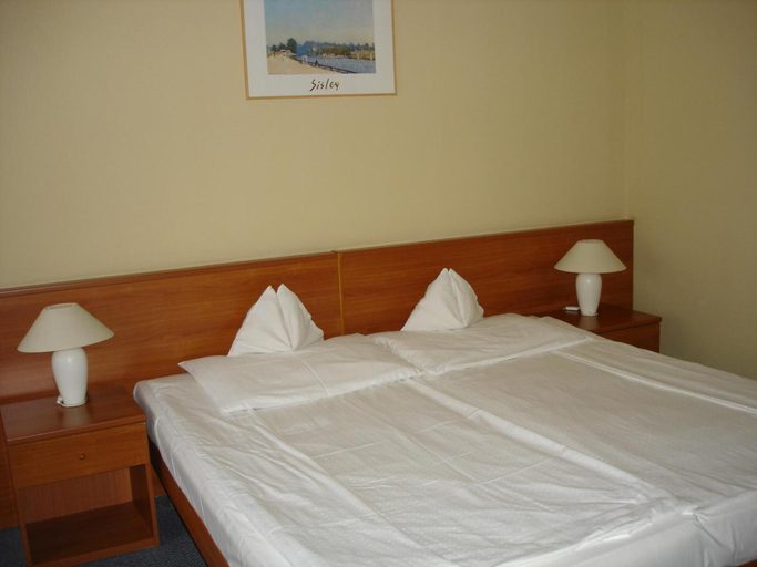 Bedroom 3, Tisza Alfa Hotel, Szeged