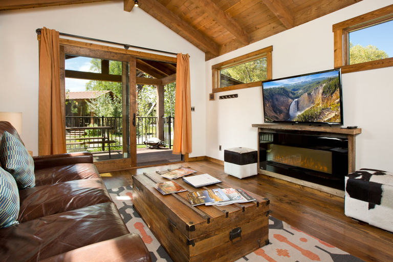 Others 5, Fireside Resort, Teton