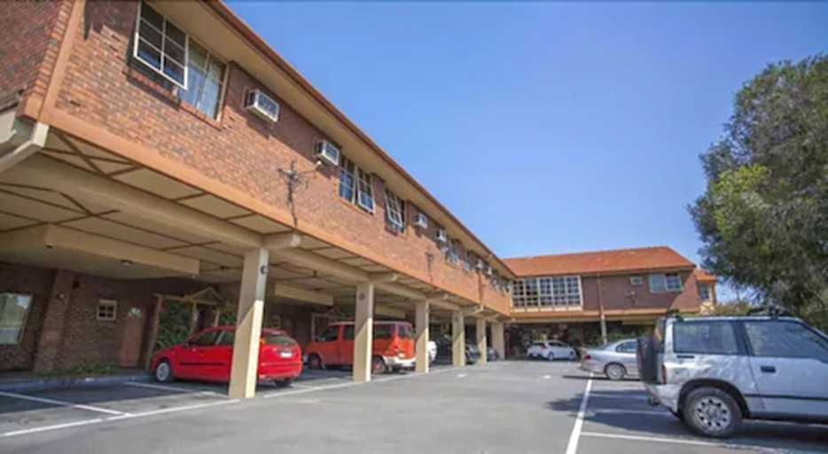 Exterior & Views 2, St Georges Motor Inn, Melbourne