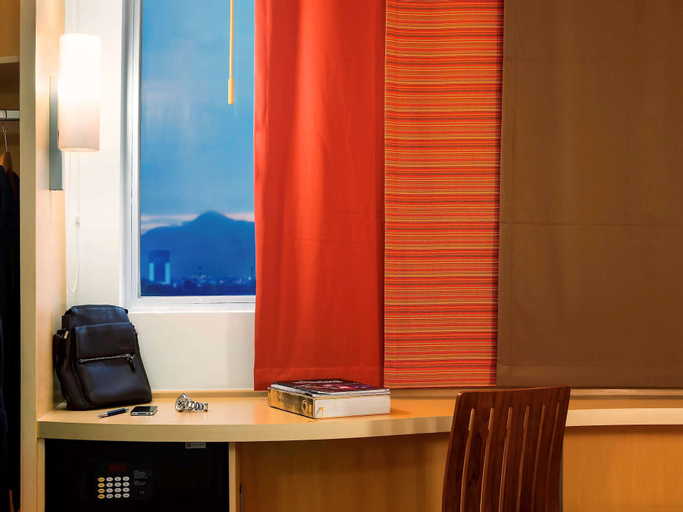 Bedroom 3, ibis Bandung Pasteur, Bandung